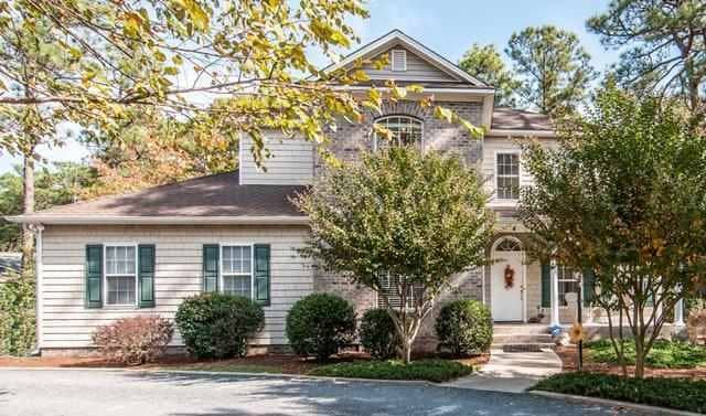 4 Sulky Ln, Pinehurst, NC 28374