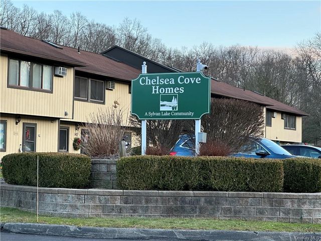 607 S Chelsea Cove S, Hopewell Junction, NY 12533