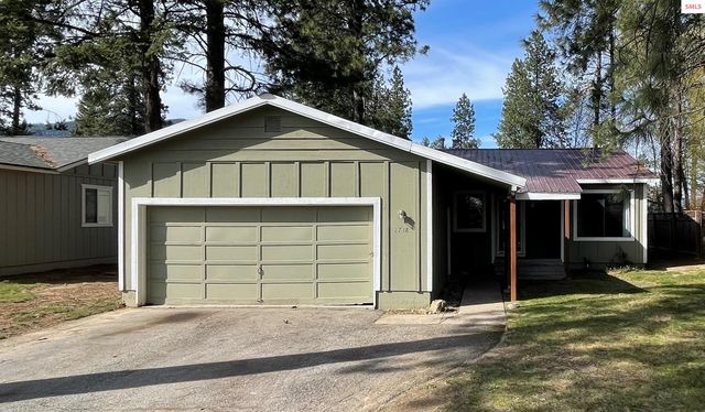 1718 Hickory St, Sandpoint, ID 83864