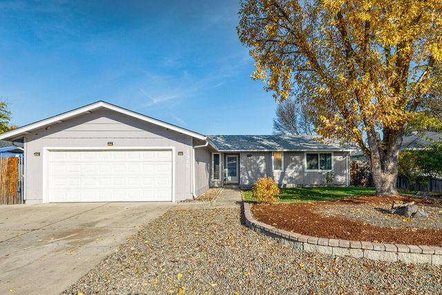 1915 Page St, Medford, OR 97504