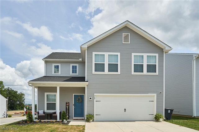 568 Auld Farm Cir, Akron, OH 44320