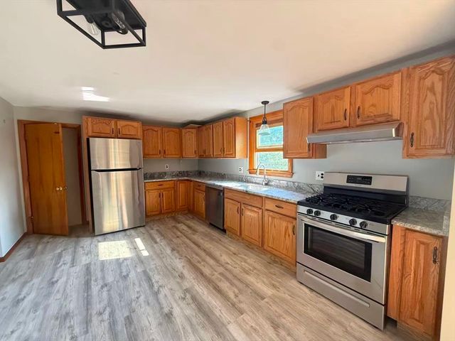 27-29 Normandy Ave #2, Cambridge, MA 02138