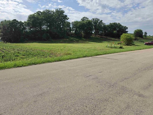N1255 Raese Rd, Hillsboro, WI 54634