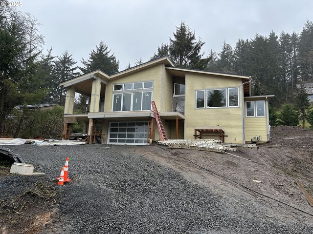 780 Monica Ct, Cannon Beach, OR 97110