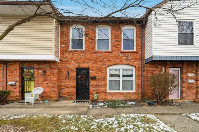 3124 El Camino Dr, Springfield, OH 45503