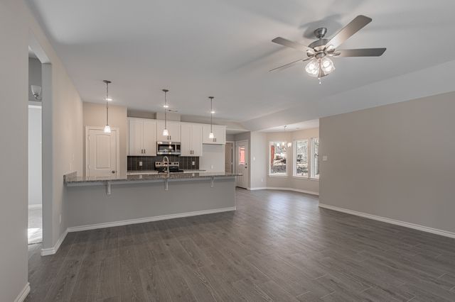 51 Hickory Bnd, Huntsville, TX 77320