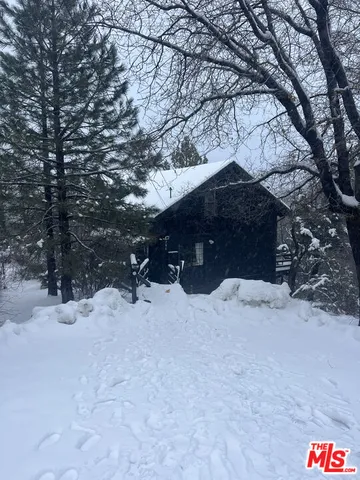 760 Villa Grove Ave, Big Bear City, CA 92314