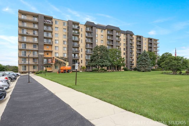5400 Walnut Ave #805, Downers Grove, IL 60515