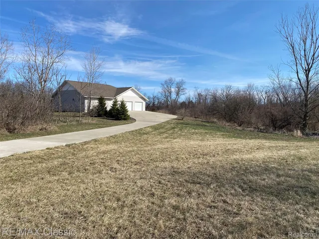 1577 Benner Hwy, Clayton, MI 49235