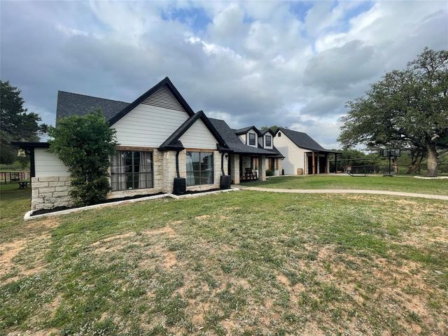 404 County Road 421, Spicewood, TX 78669
