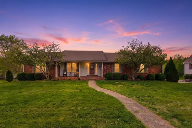 2 Stoney Brook Dr, Winchester, KY 40391
