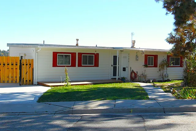 2108 35th St, Los Alamos, NM 87544