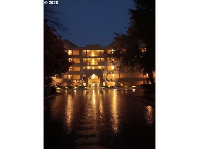 6605 W  Burnside St #144, Portland, OR 97210