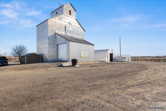 174 W  Sugar Factory Rd, Hardin, MT 59034