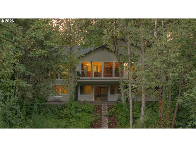 1180 SE Villard St, McMinnville, OR 97128