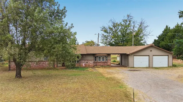 36 Limberlost, McLoud, OK 74851