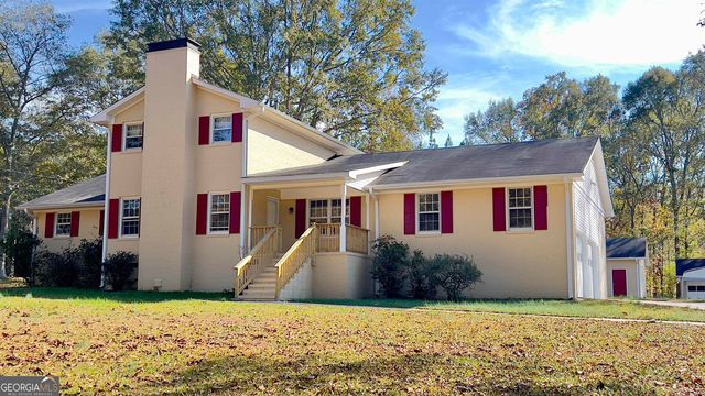 440 Hickory Ln, Griffin, GA 30223