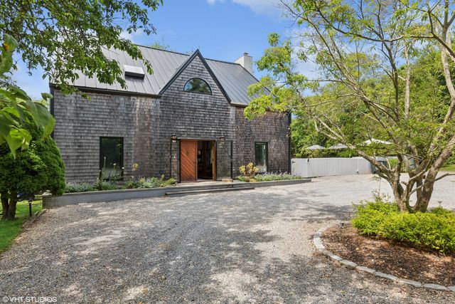 333 Newlight Ln, Water Mill, NY 11976