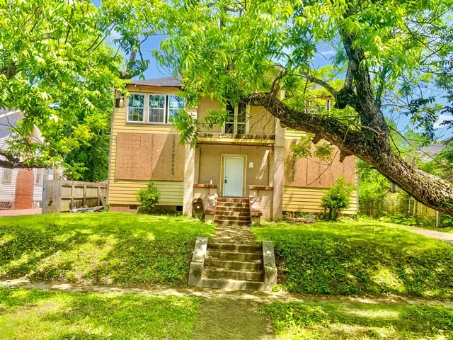 2815 Drummond St, Vicksburg, MS 39180