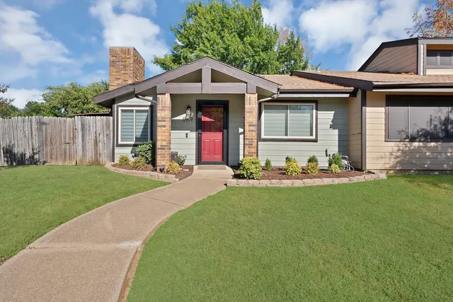 5919 Baroncrest Dr, Arlington, TX 76017