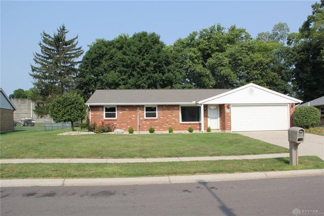 639 Bellaire Dr, Tipp City, OH 45371
