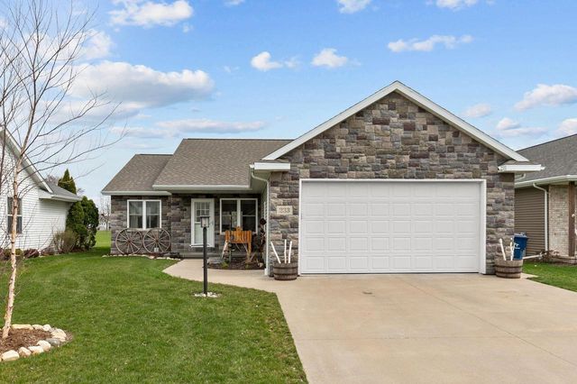 233 THEUNIS DRIVE, Wrightstown, WI 54180