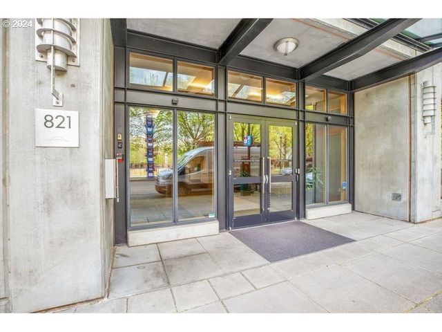 821 NW 11th Ave #301, Portland, OR 97209