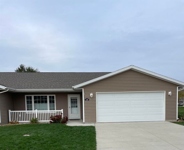 126 Goldfinch Ct, Independence, IA 50644