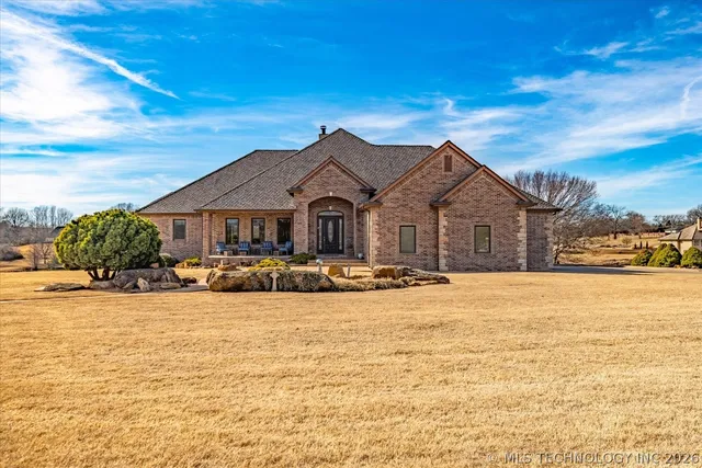 2621 Rabbit Ridge Rd, Bartlesville, OK 74006