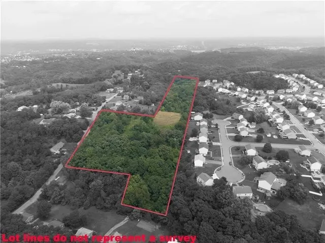 Cochran Dr, Monaca, PA 15061