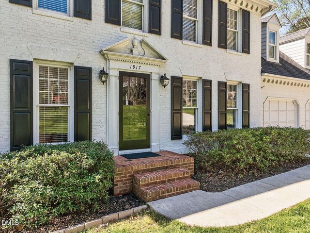 1917 Hamrick Dr, Raleigh, NC 27615