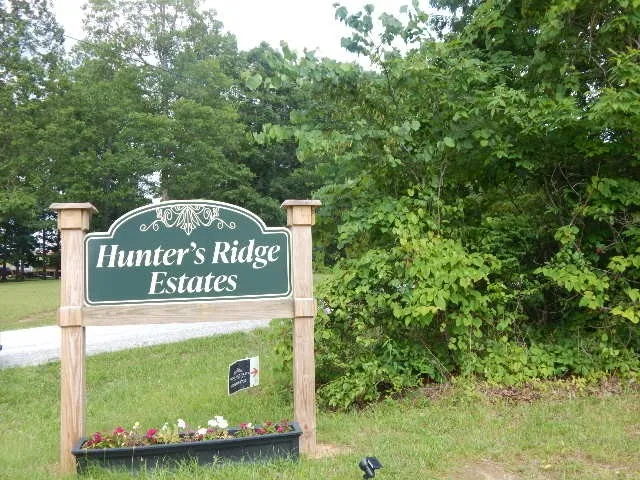 4th Dr #100, Altamont, TN 37301