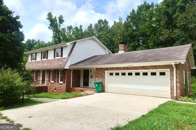4213 Autumn Hill Dr, Stone Mountain, GA 30083