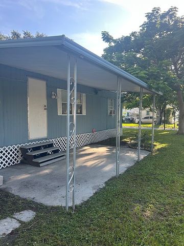 345 Weatherbee Rd #69, Fort Pierce, FL 34950