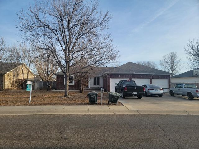 1549 Bellaire Ave, Liberal, KS 67901