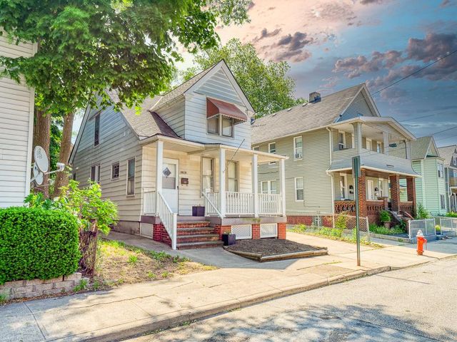 1909 E  120th St, Cleveland, OH 44106