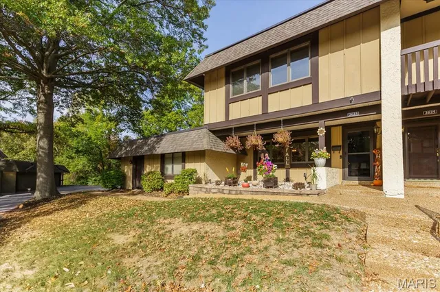 2623 Hampton Rd #A, Saint Charles, MO 63303