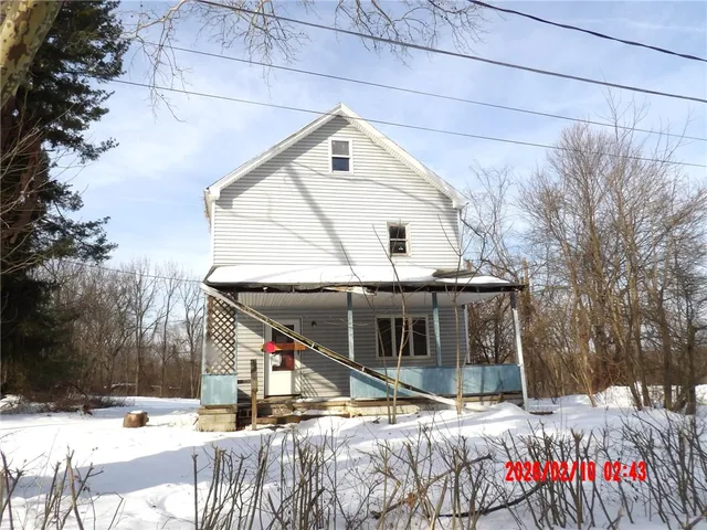 31 Spring Hill Ln, New Castle, PA 16101