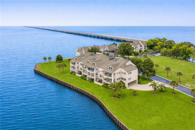 303 Mariners Is #303, Mandeville, LA 70448
