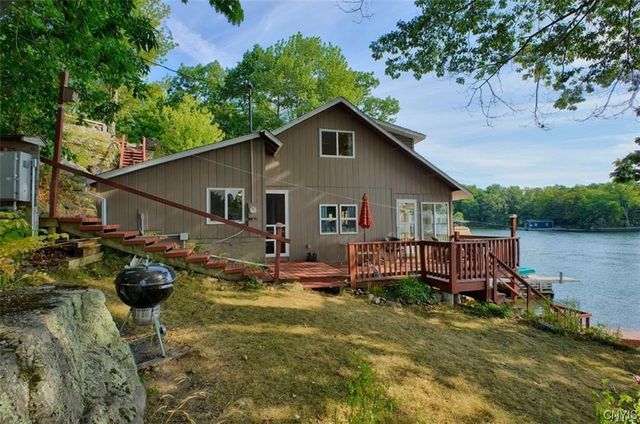 43254 County Route 100, Wellesley Island, NY 13640