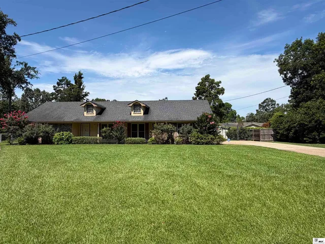 18 Longwood Dr, Monroe, LA 71203