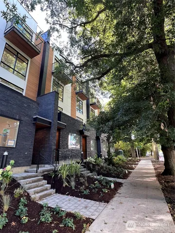 2106 1st Avenue N, Seattle, WA 98109