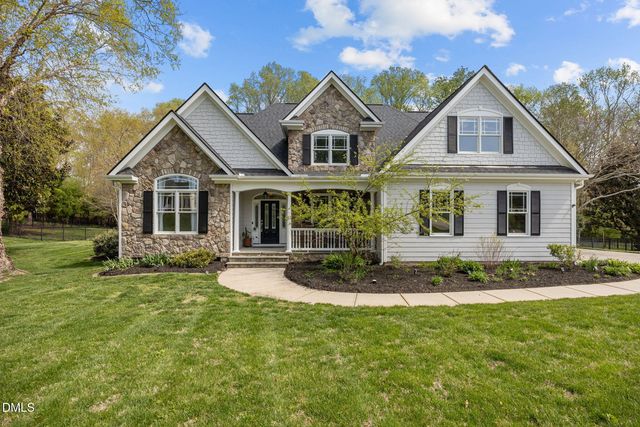 170 Meadow Glen Dr, Wake Forest, NC 27587