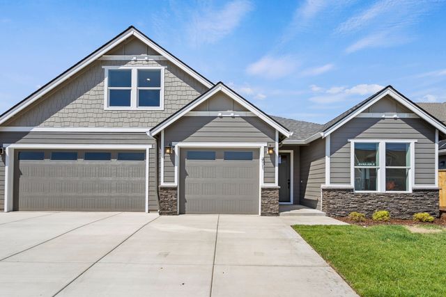 The 2393 Plan in Eagle Point, Eagle Point, OR 97524