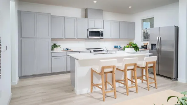 2340 Kaufman Ct, Woodland, CA 95776