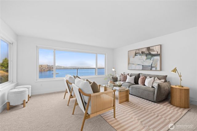 1800 43rd Avenue E #208, Seattle, WA 98112