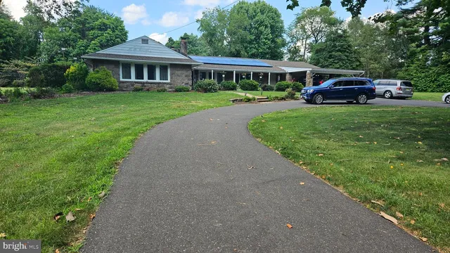 204 Dale Rd, Westampton, NJ 08060