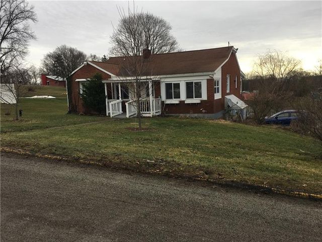 8 Williams Dr   S, West Newton, PA 15089
