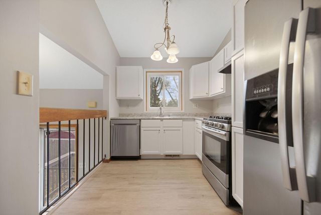 885 70th Ave N, Brooklyn Center, MN 55430
