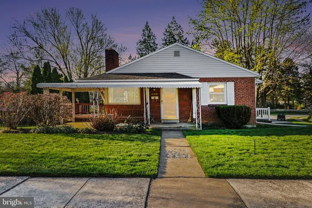 1803 Willow Rd, Camp Hill, PA 17011